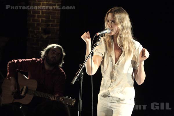 CONSTANCE VERLUCA - 2007-09-24 - PARIS - La Maroquinerie - 